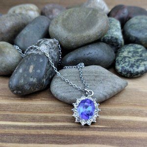 Oval Blue Rhinestone Pendant Silver Tone Chain Necklace